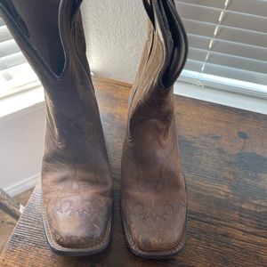 Ariat Boots . Size 6